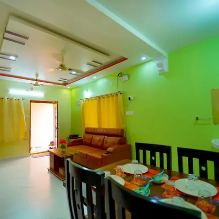 S S Home Stay -2Bhk & 1Bhk Luxury Ac Service Apartments For Group Of Families - Best Location - Modular Kitchen - Super Fast Wi-Fi- Near To Tirupati Bus Stand And Railway Station Exterior photo