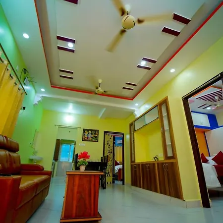 S S Home Stay -2Bhk & 1Bhk Luxury Ac Service Apartments For Group Of Families - Best Location - Modular Kitchen - Super Fast Wi-Fi- Near To Tirupati Bus Stand And Railway Station Exterior photo