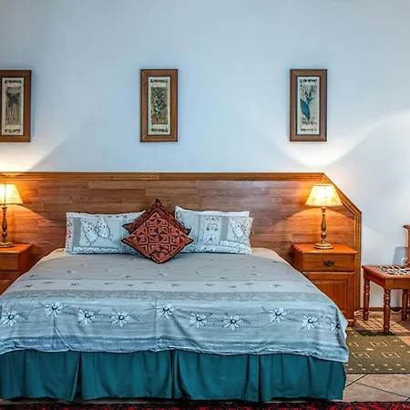 S S Home Stay -2Bhk & 1Bhk Luxury Ac Service Apartments For Group Of Families - Best Location - Modular Kitchen - Super Fast Wi-Fi- Near To Tirupati Bus Stand And Railway Station Exterior photo