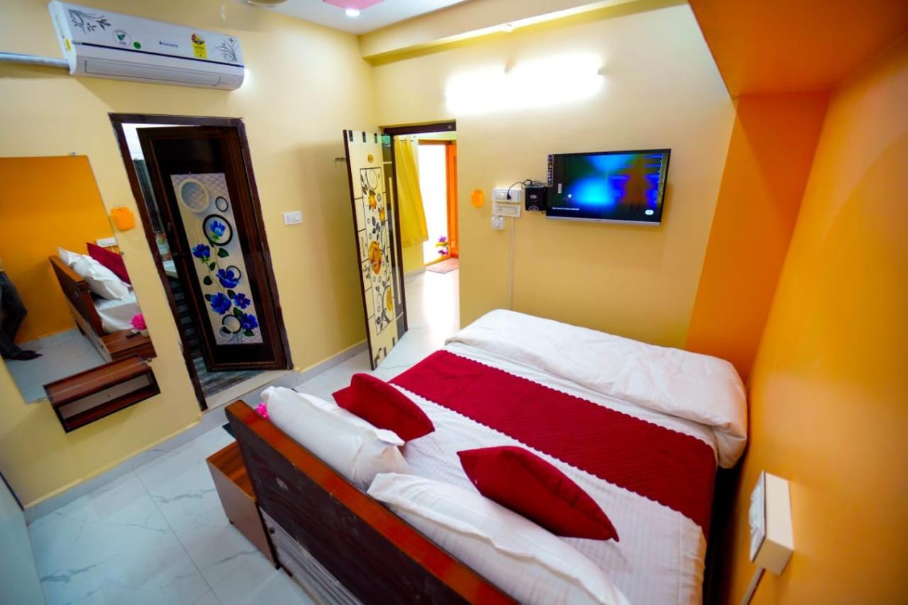 S S -2bhk & 1bhk Luxury Ac Service For Group Of Families - Location - Modular Kitchen - Super Fast Wi-fi- Near To Bus Stand And Railway Station